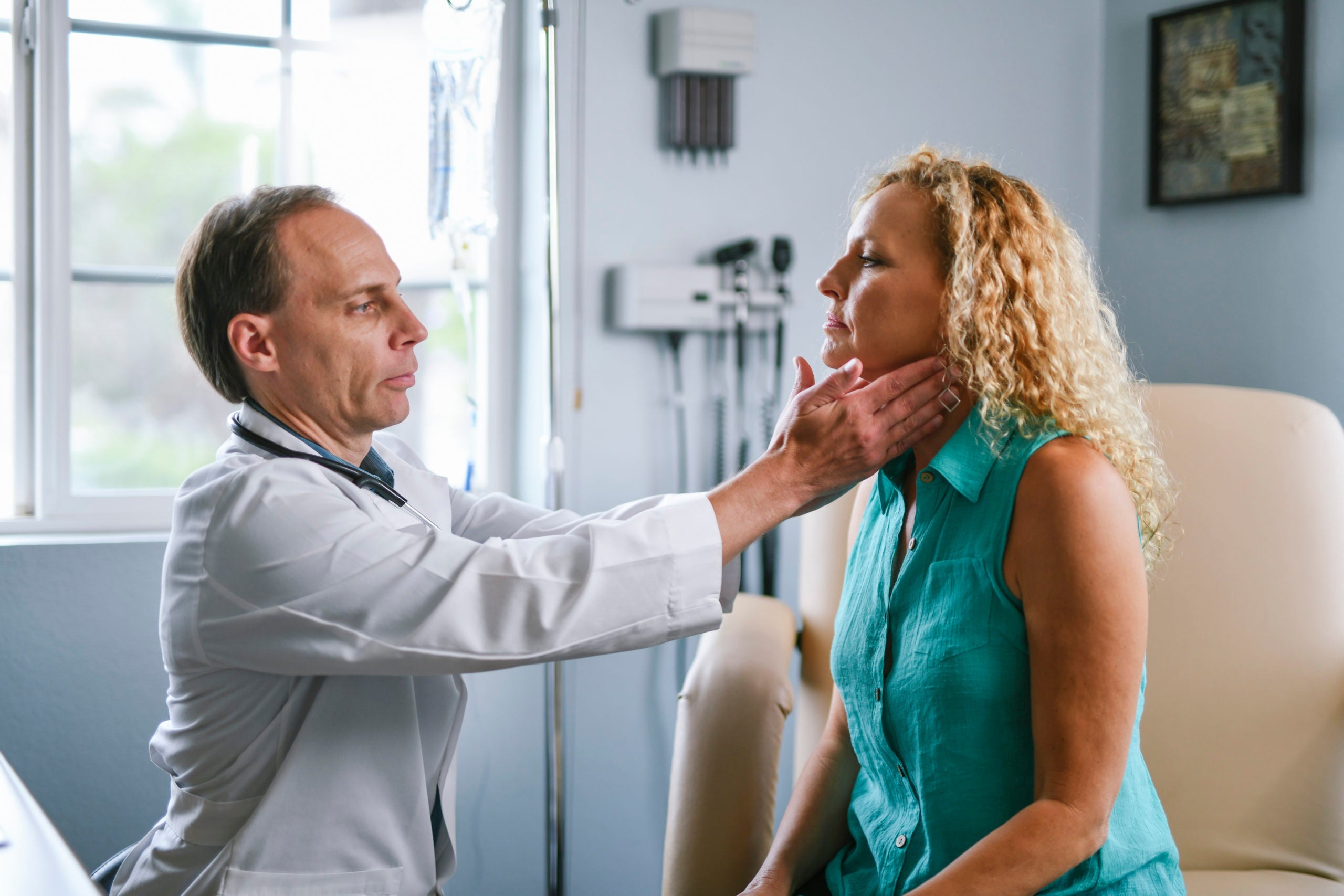 Popular Thyroid Medication Not Effective for Seniors